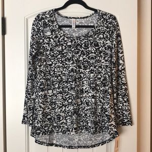 LLR Black and White Lynnae